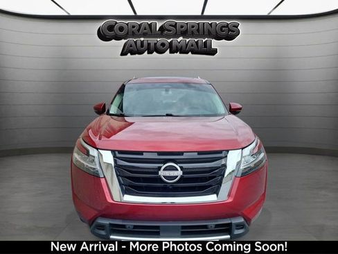 Used 2024 Nissan Pathfinder SL w/ SL Premium Package FWD image 1