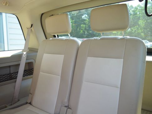 Used 2008 Ford Explorer Eddie Bauer AWD/4WD image 18