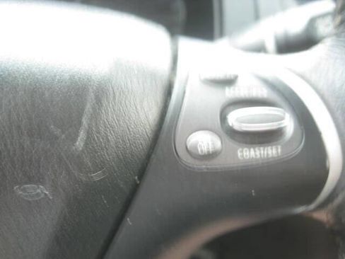 Used 2017 Nissan Pathfinder SV w/ SV Cold Weather Package image 27