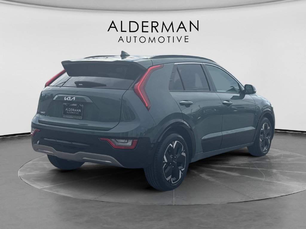 Used 2023 Kia Niro Wave w/ Wave Preserve Package FWD image 5