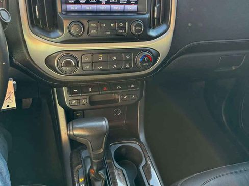 Used 2016 GMC Canyon SLT w/ Driver Alert Package image 14