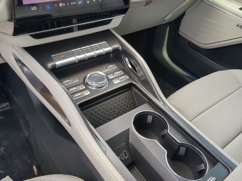 New 2026 Lincoln Nautilus Premier w/ Equipment Group 102A AWD/4WD image 20