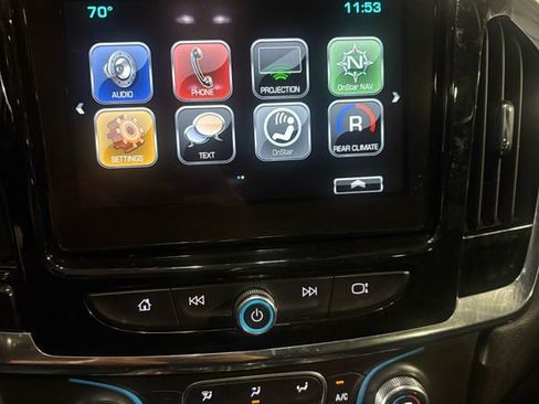 Used 2018 Chevrolet Traverse LT AWD/4WD image 12