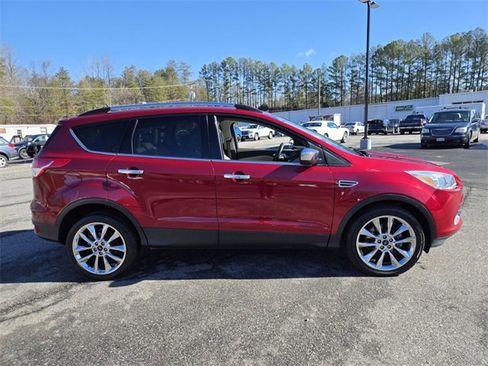 Used 2016 Ford Escape SE w/ SE Chrome Package image 8