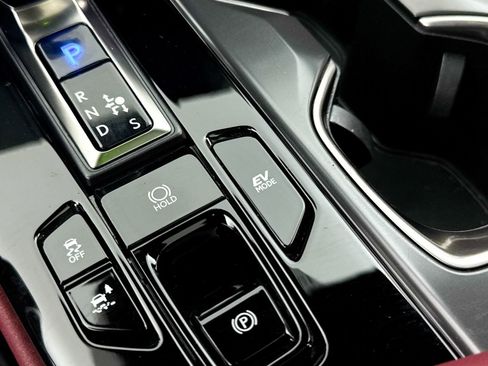 Used 2024 Lexus NX 350h AWD w/ Vision Package image 11