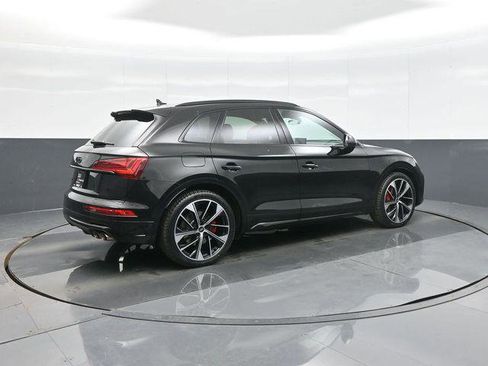 Used 2024 Audi SQ5 Premium Plus w/ Premium Plus Package image 7