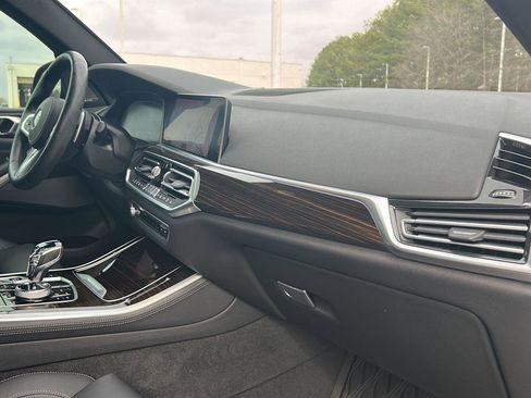 Used 2019 BMW X5 xDrive40i w/ M Sport Package image 20