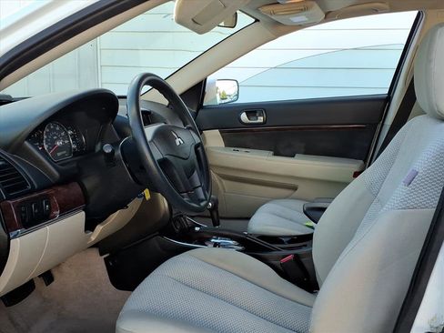 Used 2011 Mitsubishi Galant ES image 8