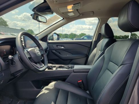 Certified 2025 Nissan Rogue SL AWD/4WD image 15