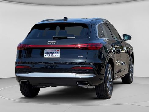 Used 2025 Audi Q5 Premium AWD/4WD image 32