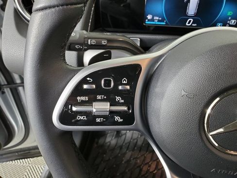 Used 2021 Mercedes-Benz GLB 250 4MATIC image 19