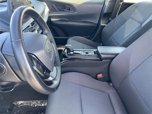 Certified 2024 Toyota Prius LE image 21