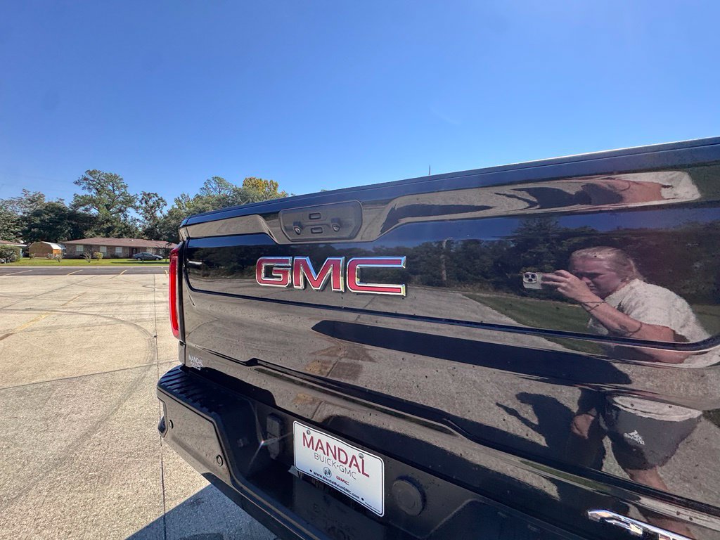 Used 2023 GMC Sierra 2500 AT4 w/ AT4 Premium Plus Package AWD/4WD image 22