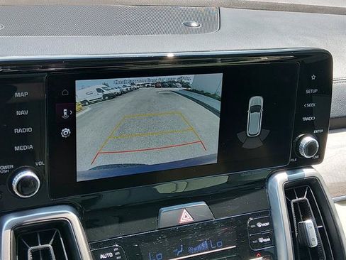 Used 2022 Kia Sorento EX w/ Panoramic Sunroof Package FWD image 16