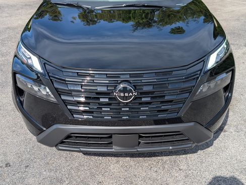 Used 2026 Nissan Rogue Dark Armor FWD image 12
