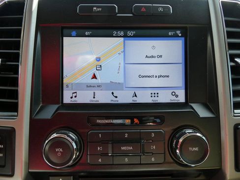 Used 2017 Ford F150 Lariat image 29