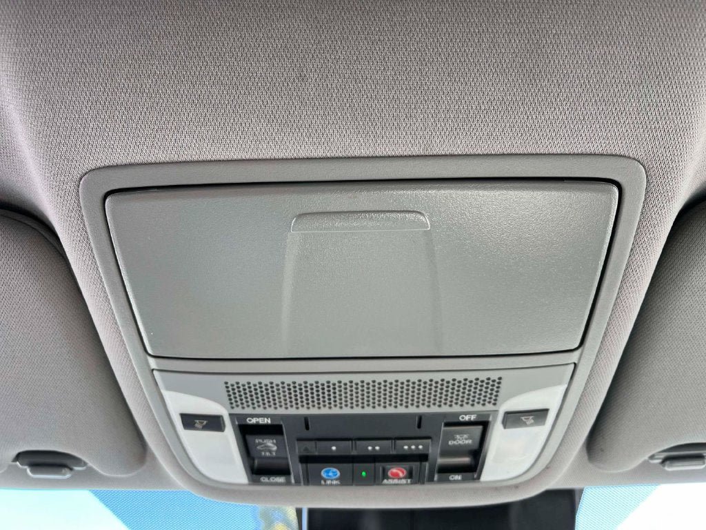 Used 2020 Acura MDX w/ Technology Package AWD/4WD image 36