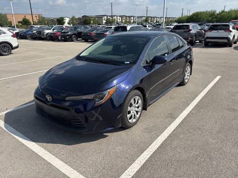 Used 2025 Toyota Corolla LE FWD image 1
