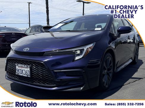 Used 2024 Toyota Corolla SE w/ SE Premium Package FWD image 3