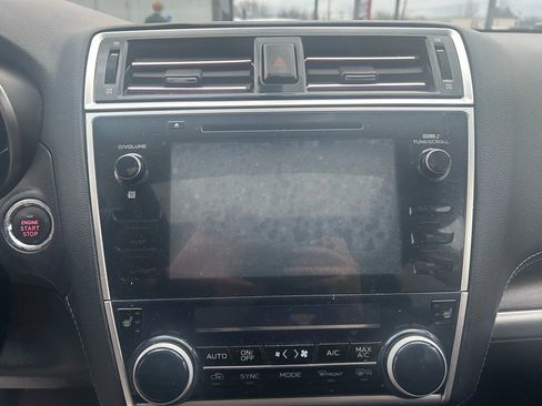 Used 2018 Subaru Outback 2.5i Limited image 24