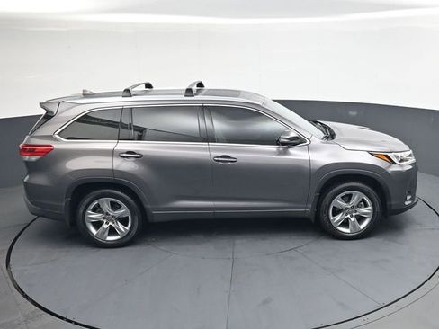 Used 2018 Toyota Highlander Limited AWD/4WD image 23