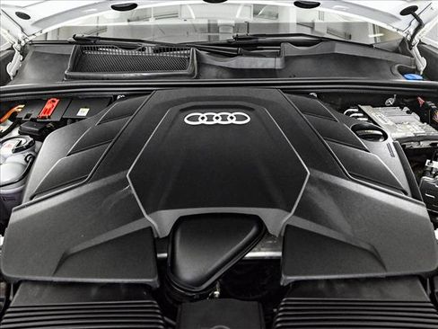 Used 2023 Audi Q8 Premium Plus w/ Premium Plus Package image 24