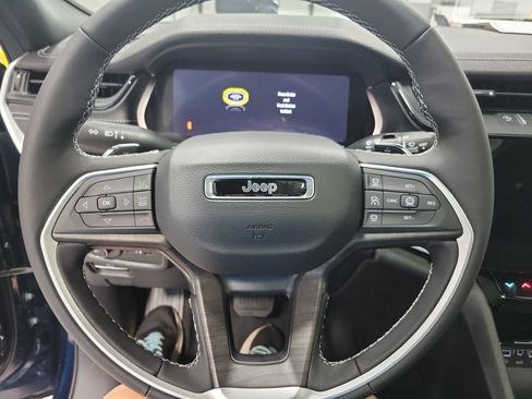 New 2026 Jeep Grand Cherokee L Limited AWD/4WD image 15