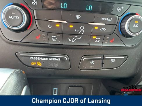 Used 2019 Ford Escape SE FWD image 23