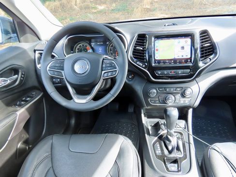 Used 2021 Jeep Cherokee Limited w/ Elite Package FWD image 20
