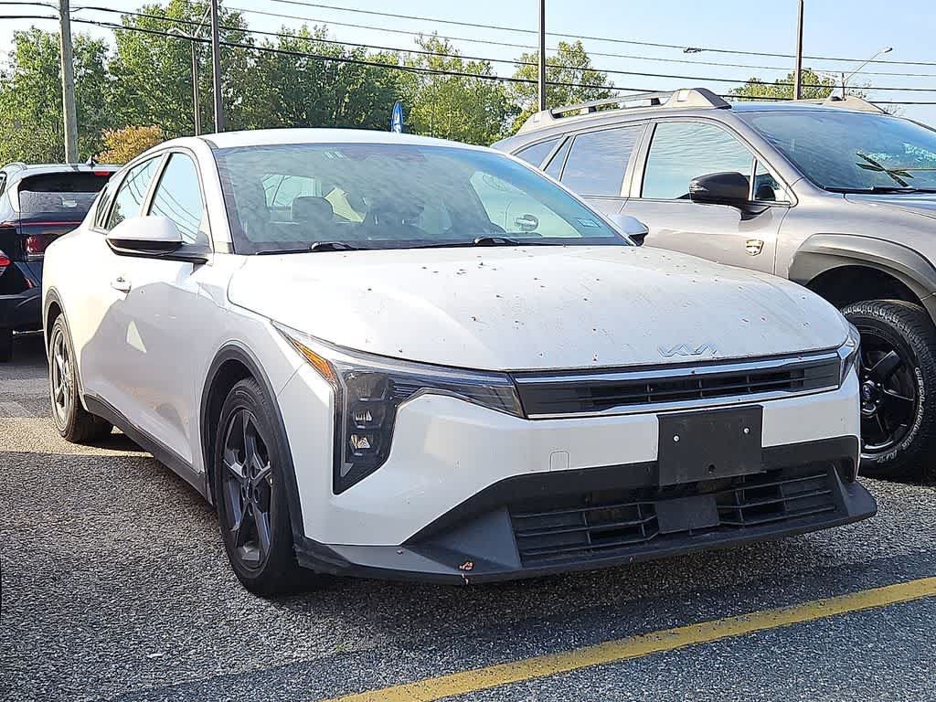 Used 2025 Kia K4 FWD image 2