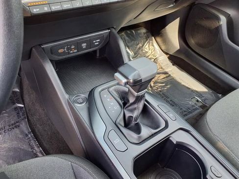Used 2025 Kia K4 LXS image 19