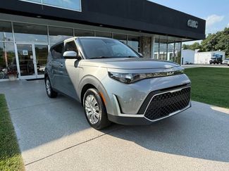 Used 2024 Kia Soul LX FWD video 1