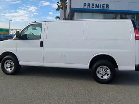 Used 2024 Chevrolet Express 2500 w/ Driver Convenience Package image 5