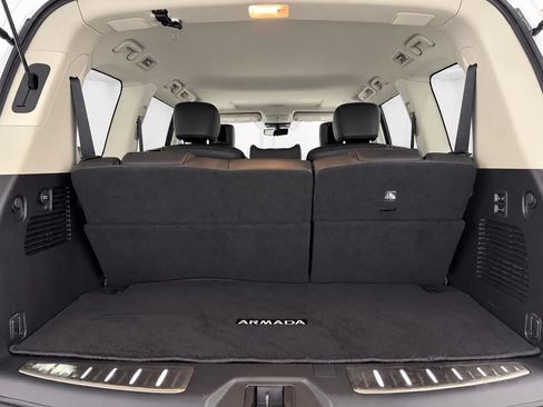 Used 2022 Nissan Armada Platinum w/ Captain's Chairs Package RWD image 18