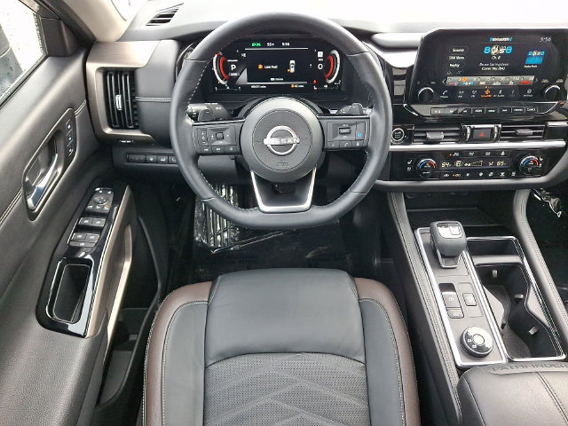 Used 2023 Nissan Pathfinder Platinum AWD/4WD image 3