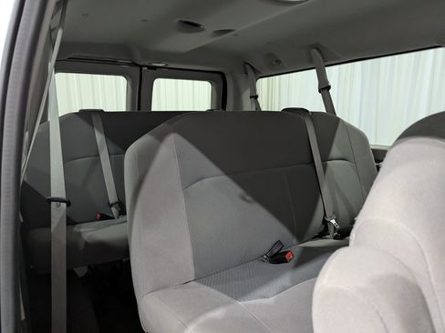 Used 2010 Ford E-350 and Econoline 350 XL RWD image 10