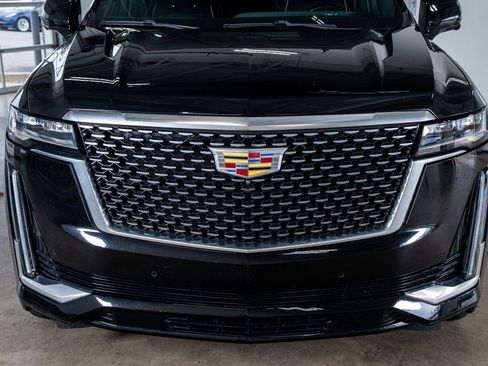 Used 2021 Cadillac Escalade Premium Luxury w/ Driver Assist Tech Package image 15