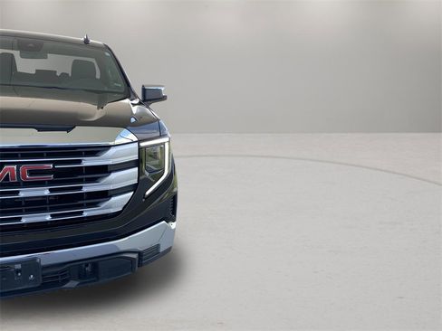 Used 2024 GMC Sierra 1500 SLE image 4