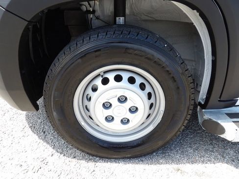 Used 2025 RAM ProMaster 2500 w/ U-Haul Equipment Group FWD image 48