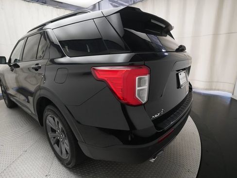 Used 2023 Ford Explorer XLT w/ Equipment Group 202A AWD/4WD image 34