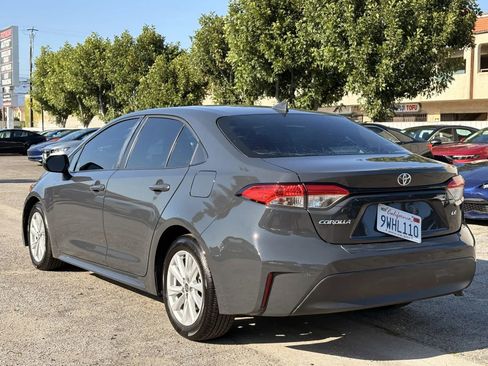 Used 2026 Toyota Corolla LE w/ LE Premium Package FWD image 2