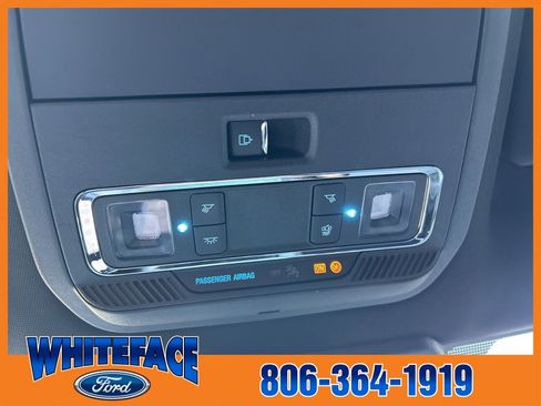 Used 2023 Ford F350 Platinum w/ FX4 Off-Road Package image 37