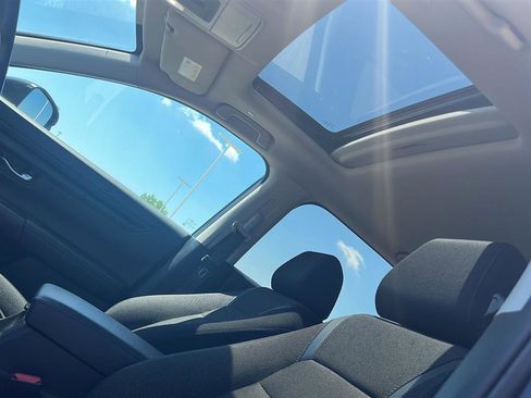 Used 2024 Honda CR-V EX image 9