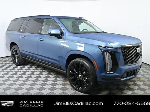 Certified 2025 Cadillac Escalade ESV Sport Platinum w/ LPO, ONYX Package image 31