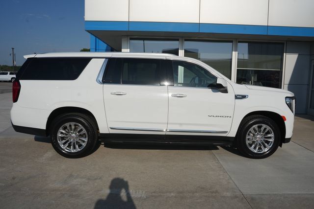 Used 2021 GMC Yukon XL SLT AWD/4WD image 34