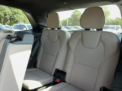 Used 2026 Volvo XC90 B6 Plus w/ Protection Package Premier AWD/4WD image 14