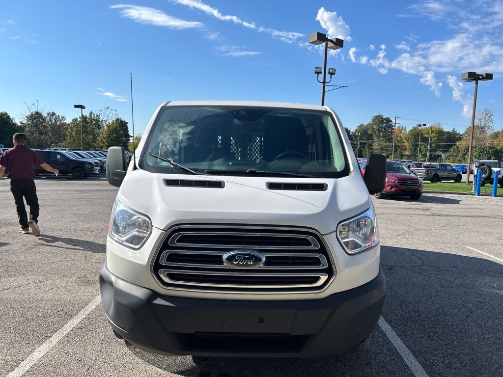 Used 2019 Ford Transit 250 130 Low Roof w/ Exterior Upgrade Package RWD image 2