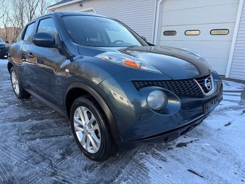 Used 2012 Nissan Juke SV image 3