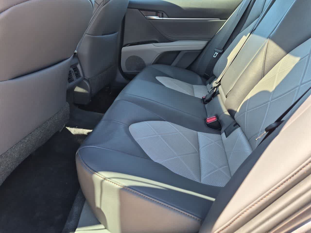 Used 2018 Toyota Camry XLE w/ Driver Assist Package FWD image 12