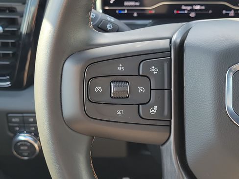 Used 2025 GMC Sierra 2500 AT4 w/ AT4 Premium Plus Package AWD/4WD image 27